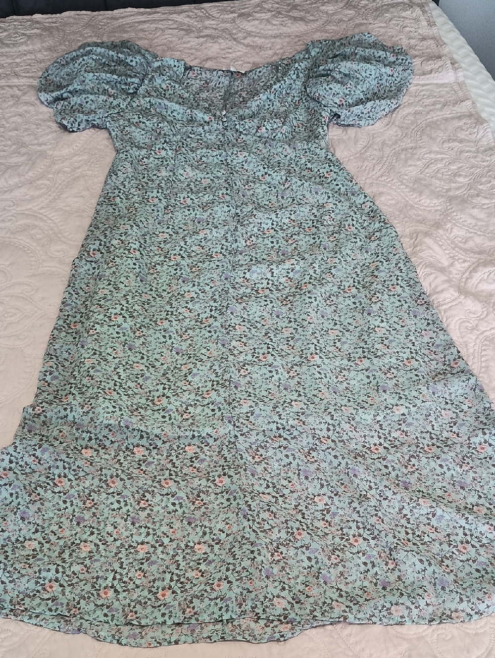 By The River Light Green Floral Puff-Sleeve Maxi Dress